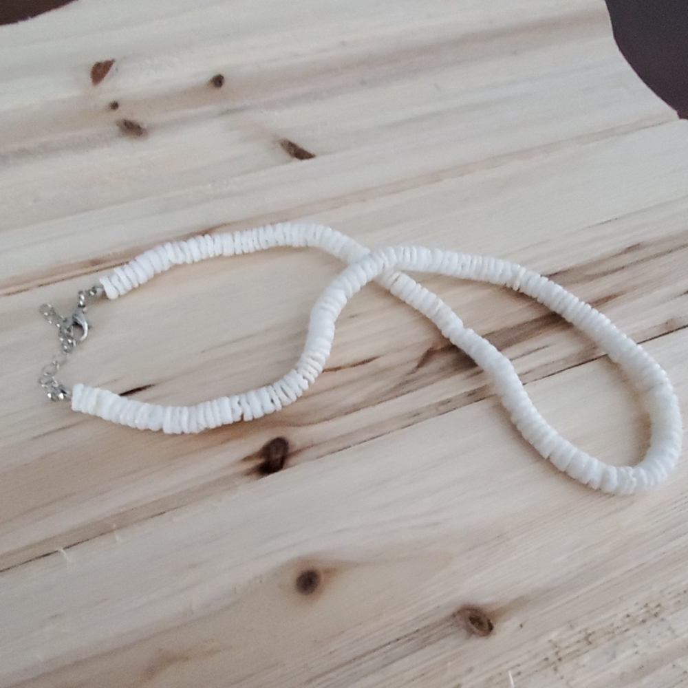 Shell necklace - Picture 3 of 4